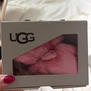 UGG Soft Pink baby Booties boots XS NWT